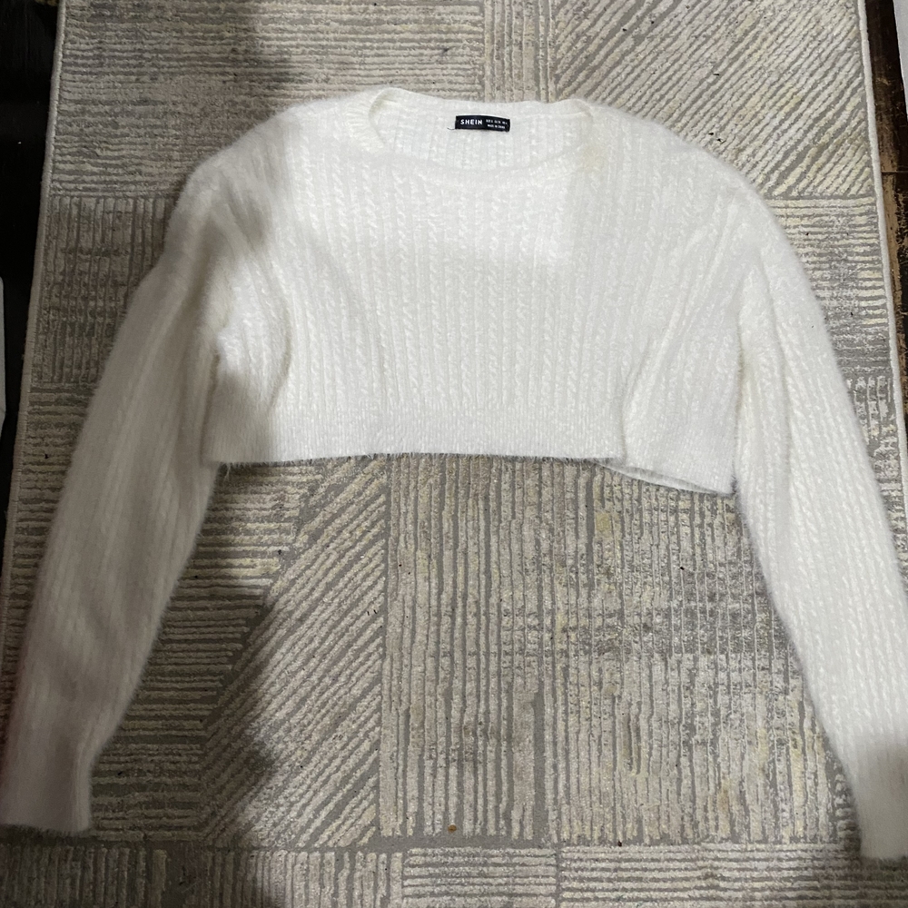 SHEIN Cream Knit Cropped Sweater